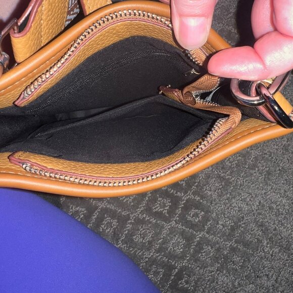 EUC Bandcbag Vegan Crossbody / Mini Messenger / Saddle Bag Purse - Picture 4 of 6